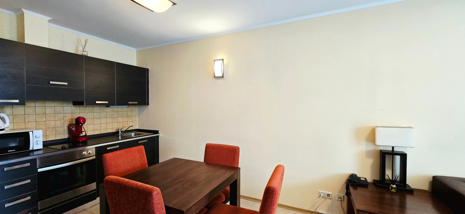 Продава 3-СТАЕН, гр. Поморие, област Бургас, снимка 2 - Апартаменти - 55274440
