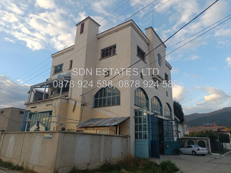 Продава АВТОСЕРВИЗ в област Стара Загора, с. Енина - 732 кв.м / 500 000 € » 977 915.00 лв., ЕС ДИ ЕН ЕСТЕЙТС ЕООД