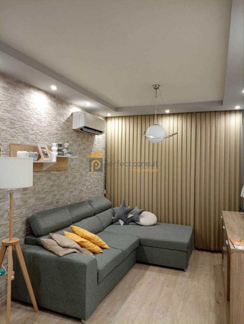 For Sale  2 bedroom Plovdiv , Yuzhen , 78 sq.m | 62502303