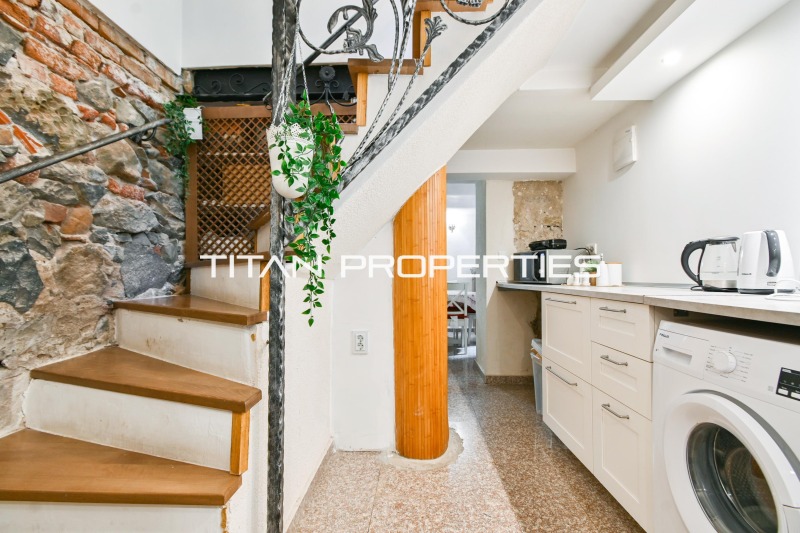 Продава КЪЩА, гр. София, Център, снимка 8 - Къщи - 52845938