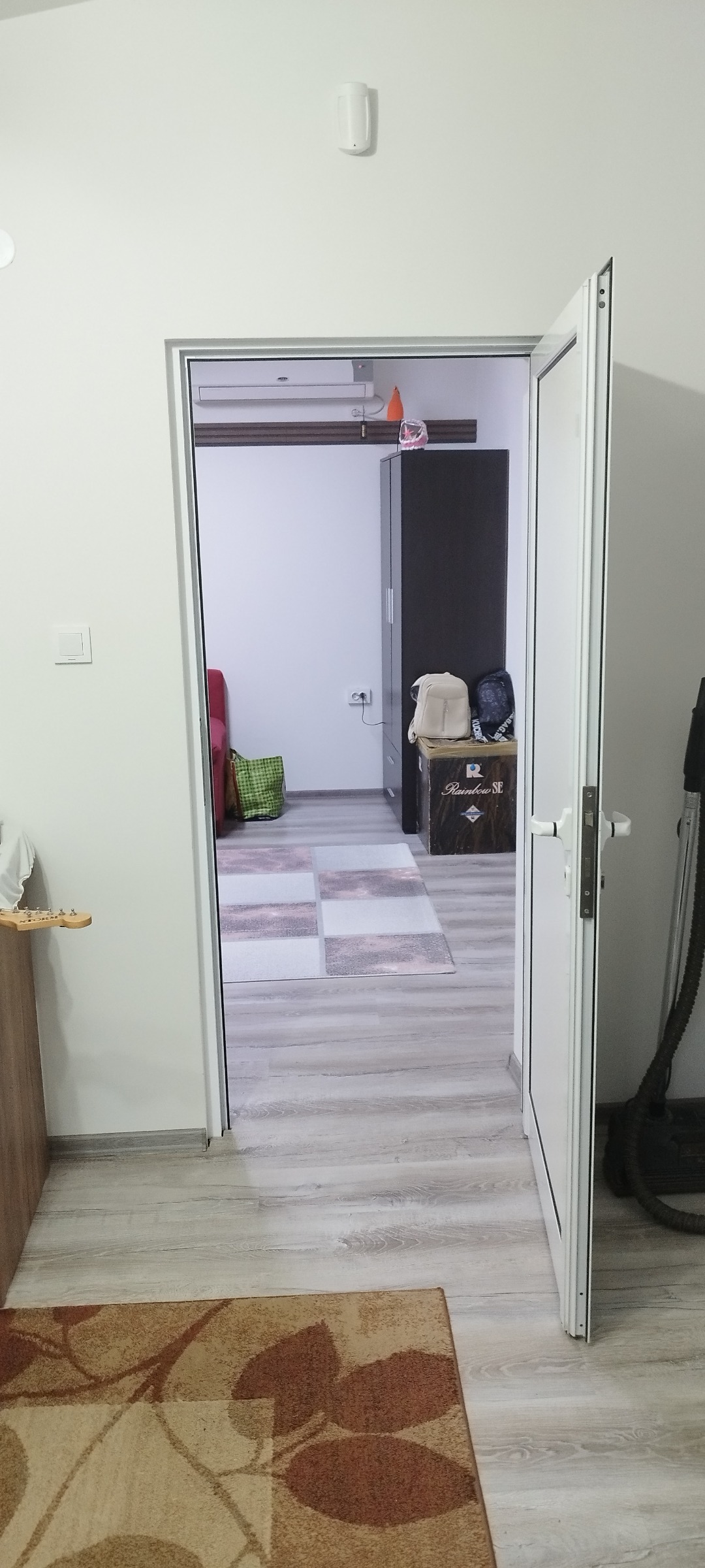 Продава ВИЛА, гр. Плевен, м-т Орлето, снимка 2 - Вили - 51475594