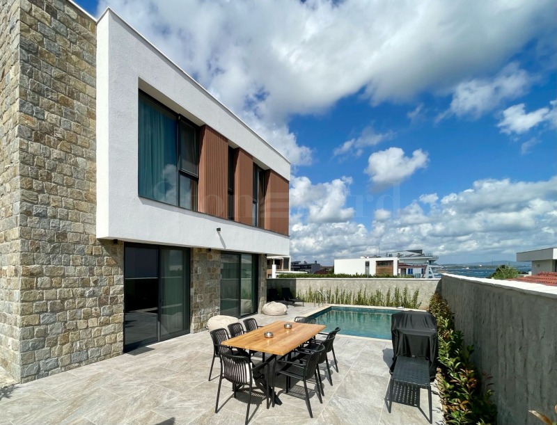 Продава КЪЩА в област Бургас, с. Лозенец - 148 кв.м / 550 000 € » 1 075 706.50 лв., СТОУНХАРД ПРЕМИЪР В СТРАНАТА И ЧУЖБИНА