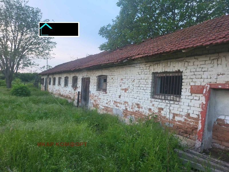 Продава ПРОМ. ПОМЕЩЕНИЕ в област Русе, с. Борисово - 300 кв.м / 35 000 € » 68 454.05 лв., ИКАР КОМФОРТ