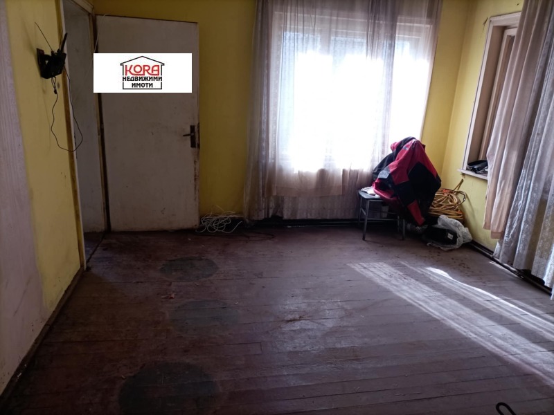 Продава ЕТАЖ ОТ КЪЩА, гр. Плевен, Сторгозия, снимка 6 - Етаж от къща - 52246435