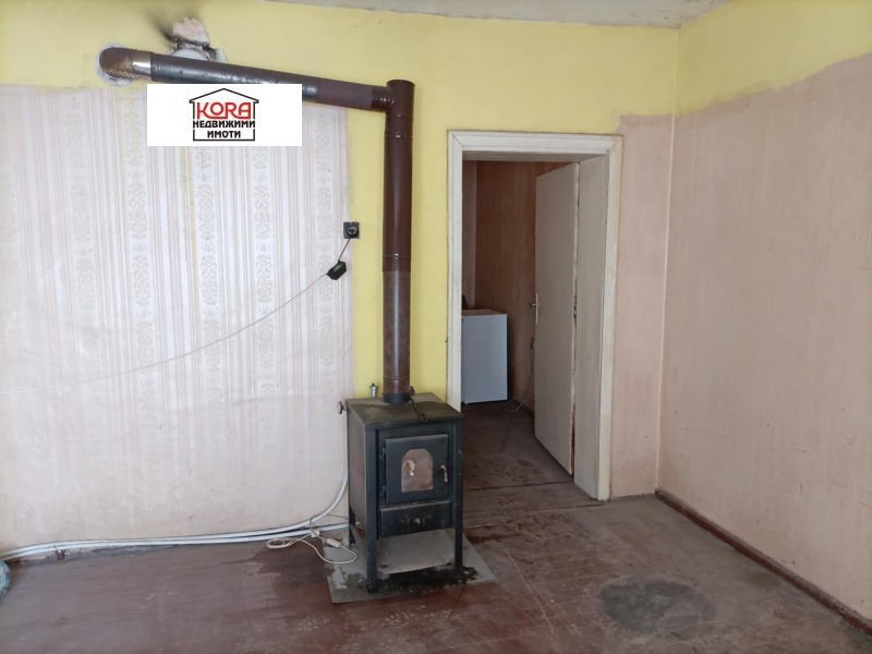 Продава ЕТАЖ ОТ КЪЩА, гр. Плевен, Сторгозия, снимка 5 - Етаж от къща - 52246435