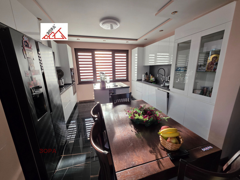 Продава КЪЩА, гр. Враца, Център, снимка 3 - Къщи - 52821831