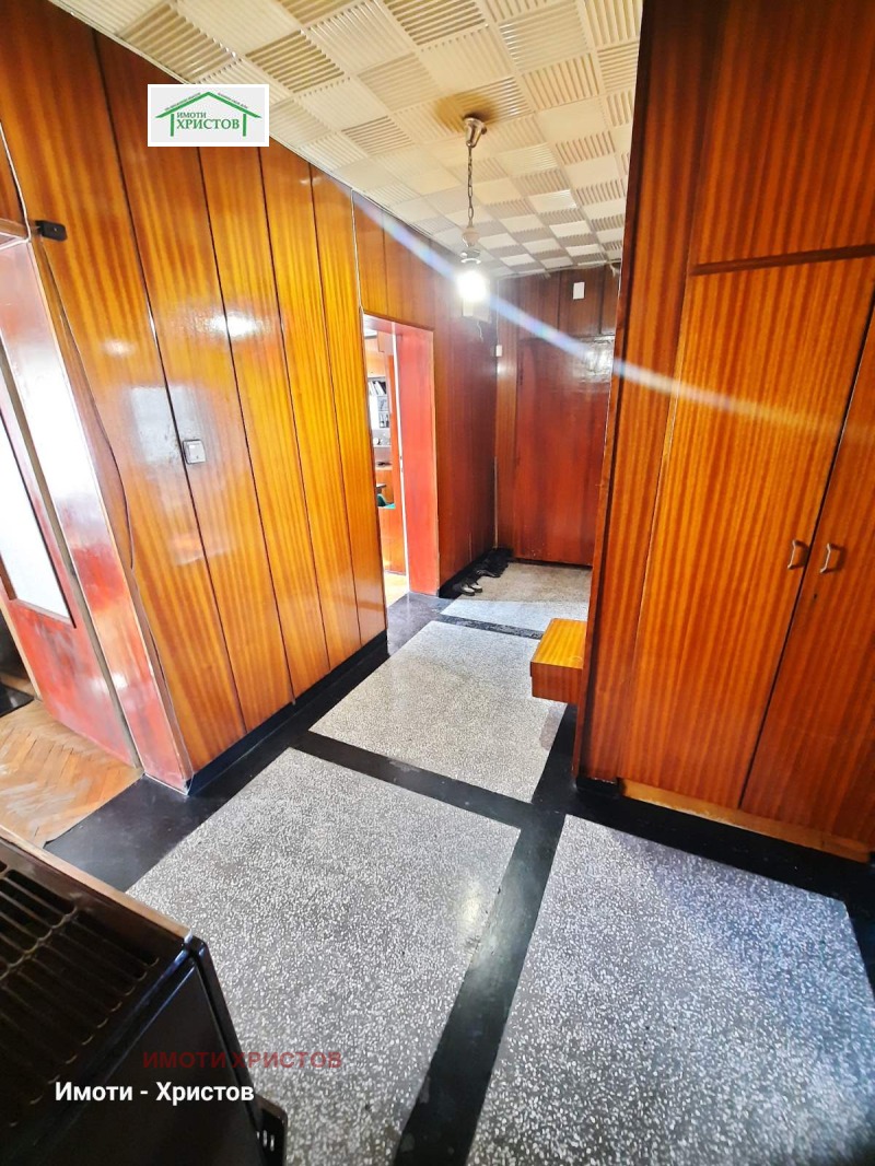 Продава МНОГОСТАЕН, гр. Шумен, Пожарната, снимка 11 - Апартаменти - 53310624