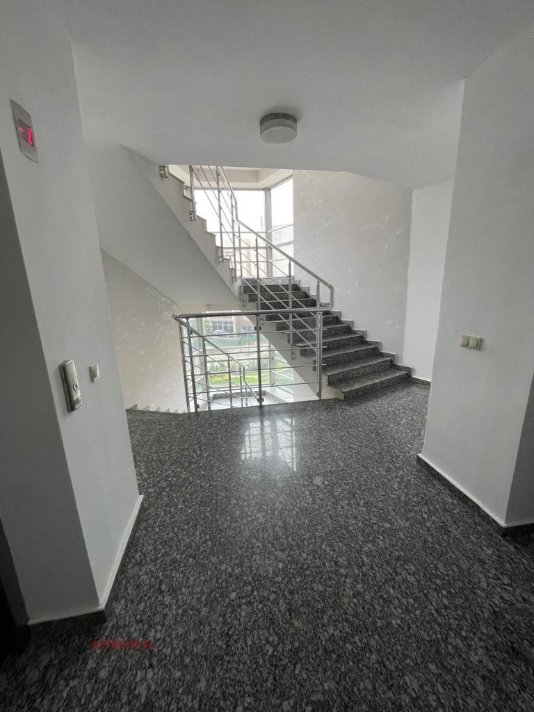 Eladó  Hivatal Sofia , Studentski grad , 171 négyzetméter | 74729787 - kép [11]