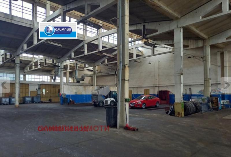 Te koop  Opslag Ruse , Promisjlena zona - Iztok , 4600 m² | 72559832 - afbeelding [2]