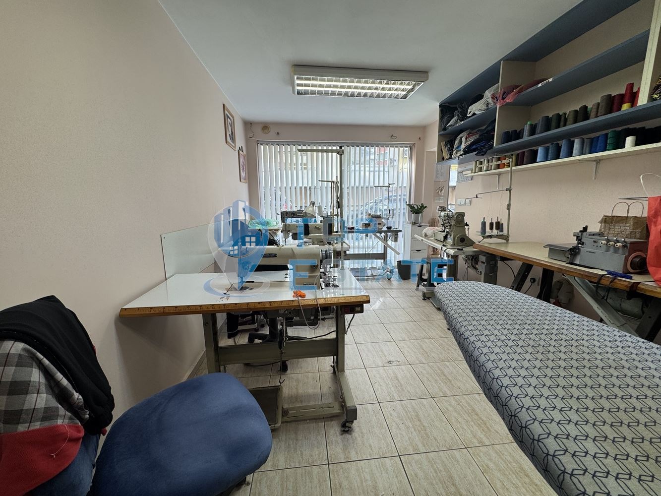 Продава МАГАЗИН, гр. Велико Търново, Колю Фичето, снимка 6 - Магазини - 53997509