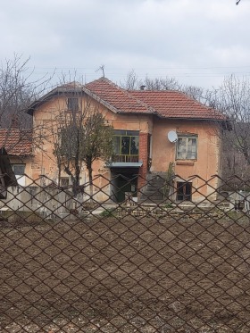 Huis Radisjevo, regio Pleven 16