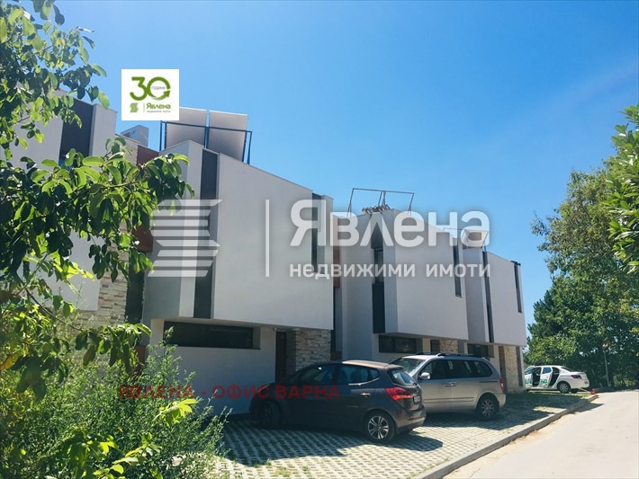 Продава КЪЩА, гр. Варна, м-т Долна Трака, снимка 10 - Къщи - 48242459