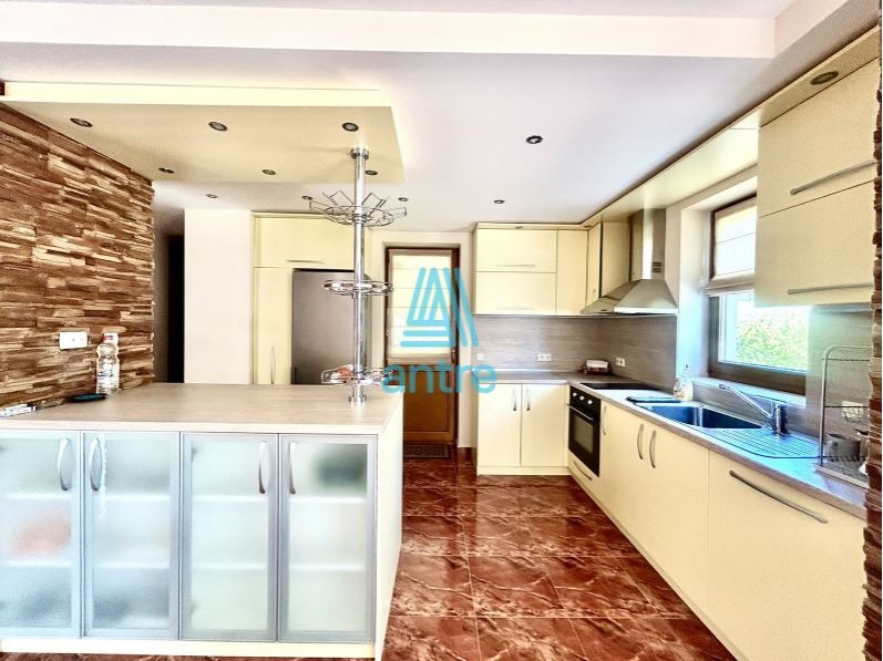 In vendita  Casa Sofia , Bistritsa , 410 mq | 94746318 - Immagine [3]