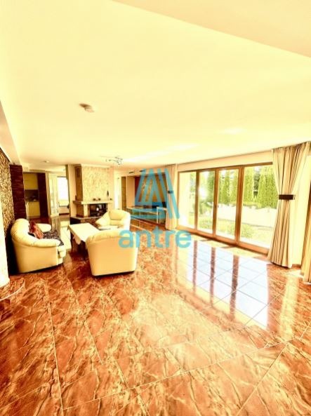 In vendita  Casa Sofia , Bistritsa , 410 mq | 94746318 - Immagine [2]