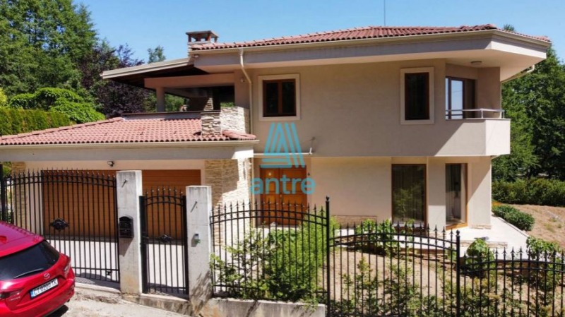 In vendita  Casa Sofia , Bistritsa , 410 mq | 94746318