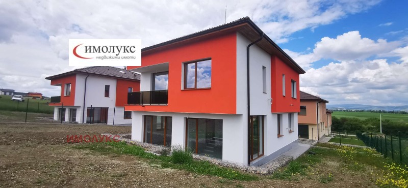 Продава  Къща област София , гр. Божурище , 235 кв.м | 79428632