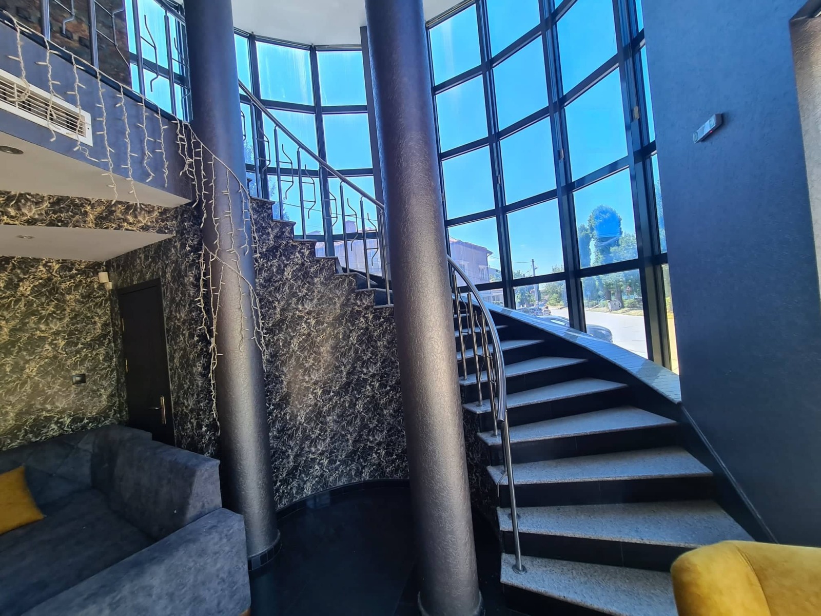 Продава ЗАВЕДЕНИЕ, гр. Хасково, Училищни, снимка 4 - Заведения - 53819681