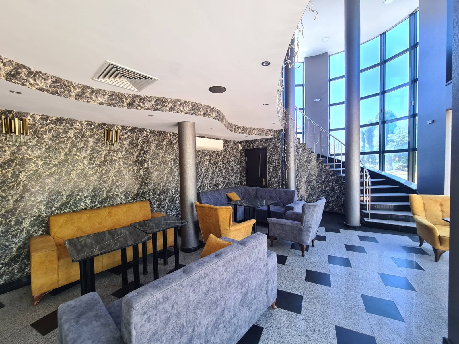 Продава ЗАВЕДЕНИЕ, гр. Хасково, Училищни, снимка 5 - Заведения - 53819681