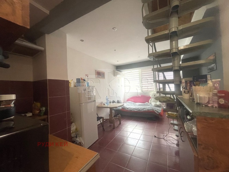 Продава 2-СТАЕН в град Варна, Окръжна болница-Генерали - 97 кв.м / 150 000 € » 293 374.50 лв., РУДИ КЕЙ