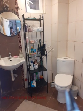 Huis Tvarditsa, Burgas