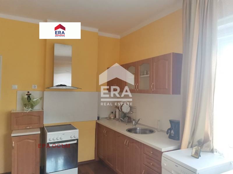 Продава КЪЩА, гр. Ловеч, Център, снимка 6 - Къщи - 53518423