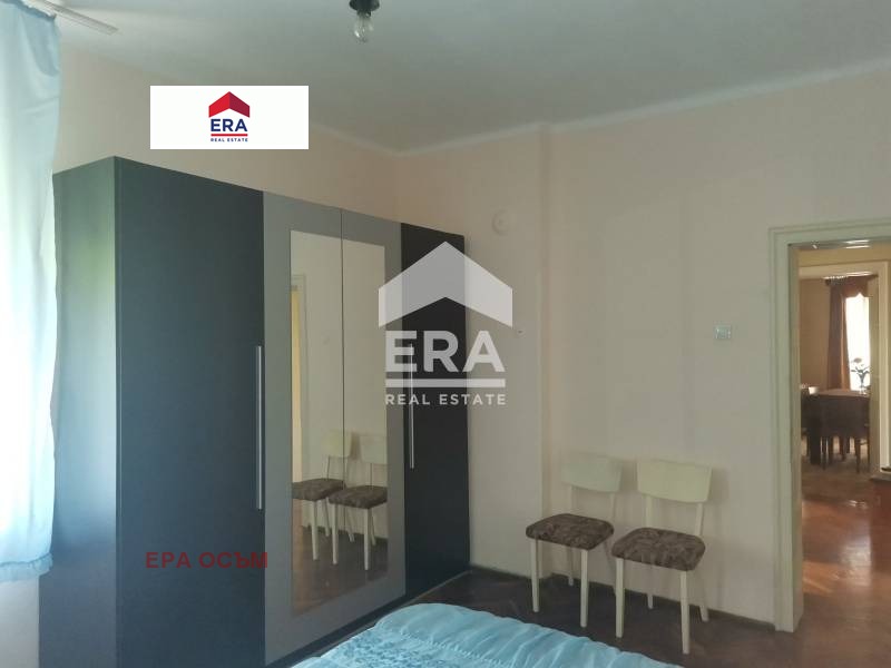 Продава КЪЩА, гр. Ловеч, Център, снимка 9 - Къщи - 53518423