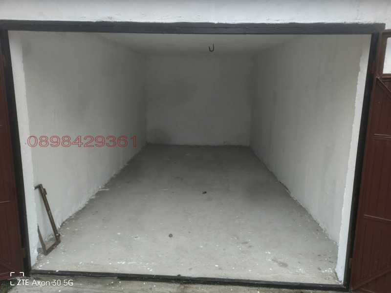 Продава ГАРАЖ, ПАРКОМЯСТО, гр. Русе, Здравец, снимка 3 - Гаражи и паркоместа - 52906583