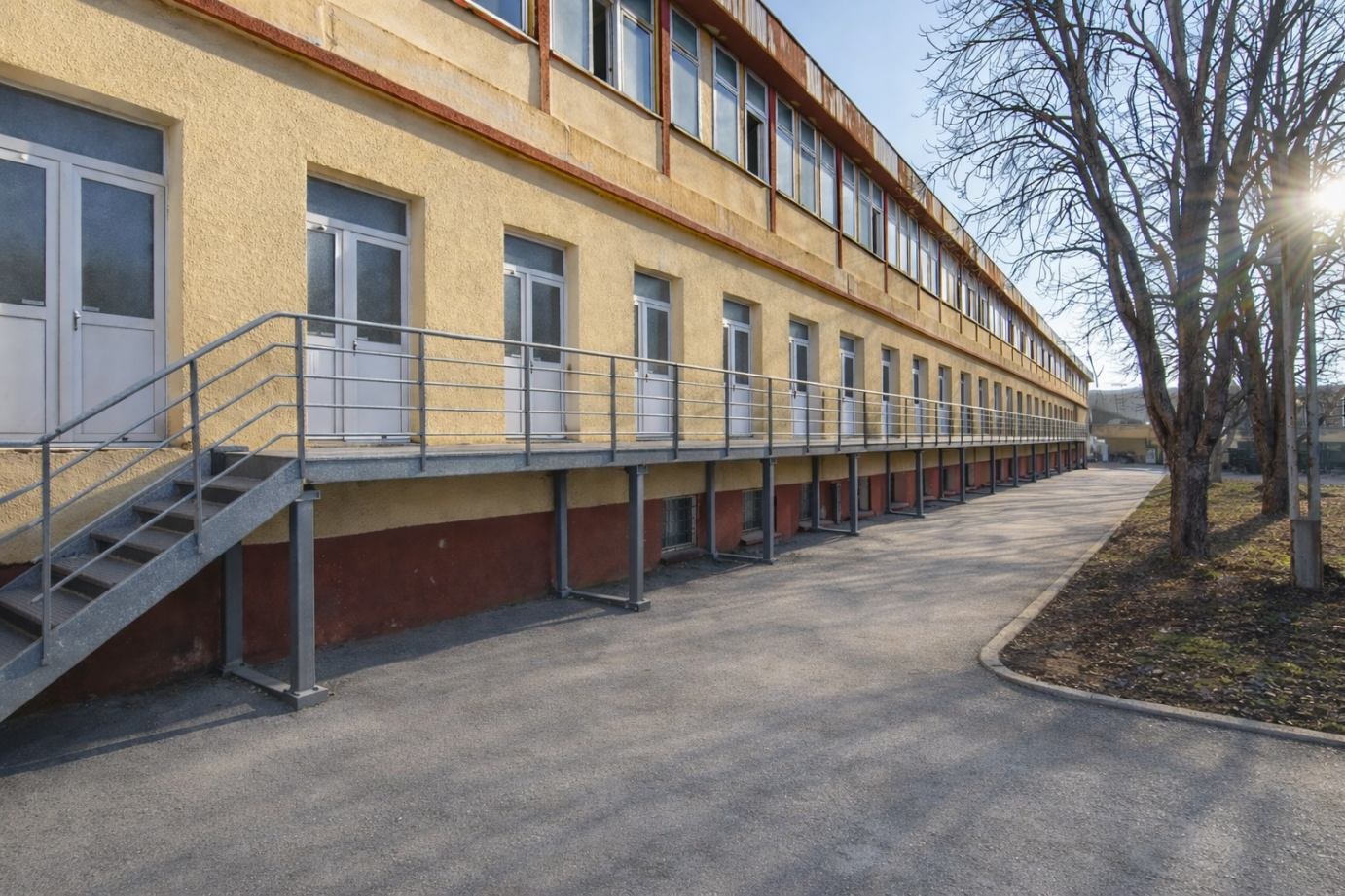 Продава СКЛАД, гр. Враца, Промишлена зона, снимка 3 - Складове - 53769437