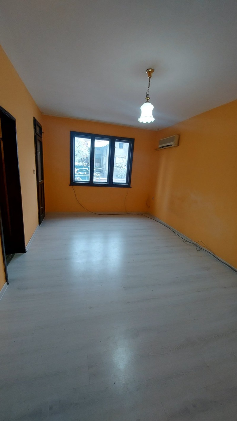 Продава 1-СТАЕН, гр. Хасково, Училищни