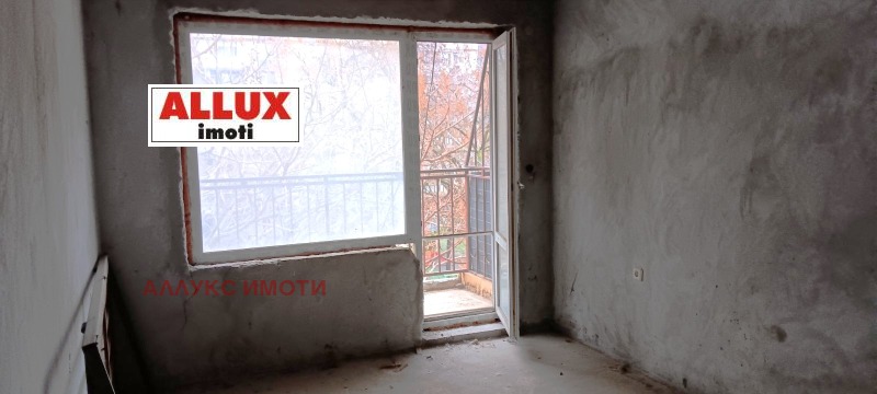 Продава 2-СТАЕН, гр. Русе, Широк център