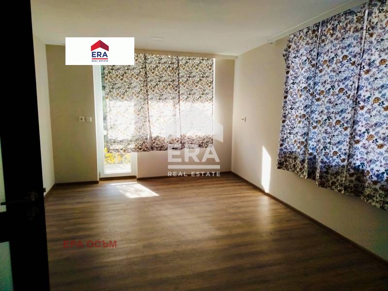 Продава КЪЩА, гр. Ловеч, Гозница, снимка 6 - Къщи - 52303113