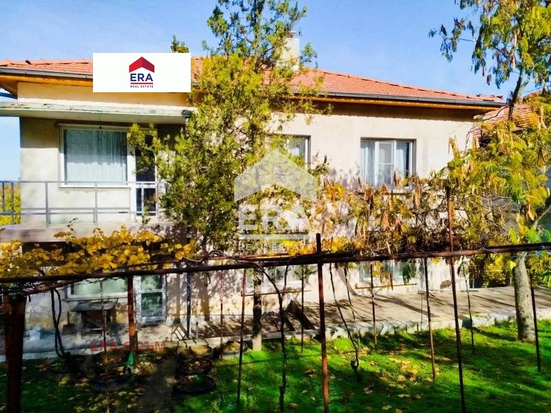 Продава КЪЩА, гр. Ловеч, Гозница, снимка 13 - Къщи - 52303113