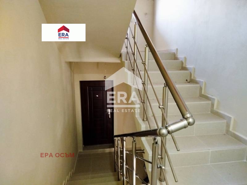 Продава КЪЩА, гр. Ловеч, Гозница, снимка 2 - Къщи - 52303113