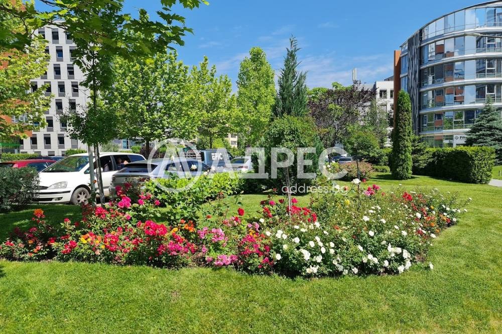 Продава ПАРЦЕЛ, гр. София, Младост 4