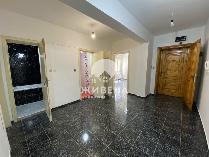 Продается  3 спальни Варна , Възраждане 2 , 130 кв.м | 26814300 - изображение [2]