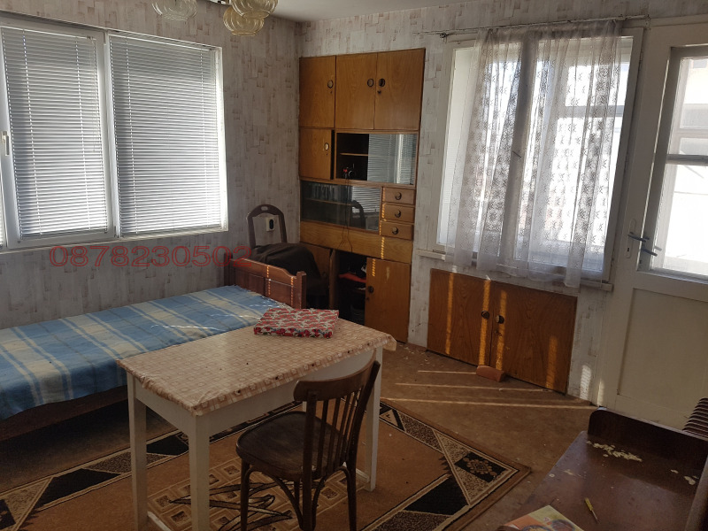 Продава ЕТАЖ ОТ КЪЩА, гр. Ямбол, Боровец, снимка 6 - Етаж от къща - 52783803