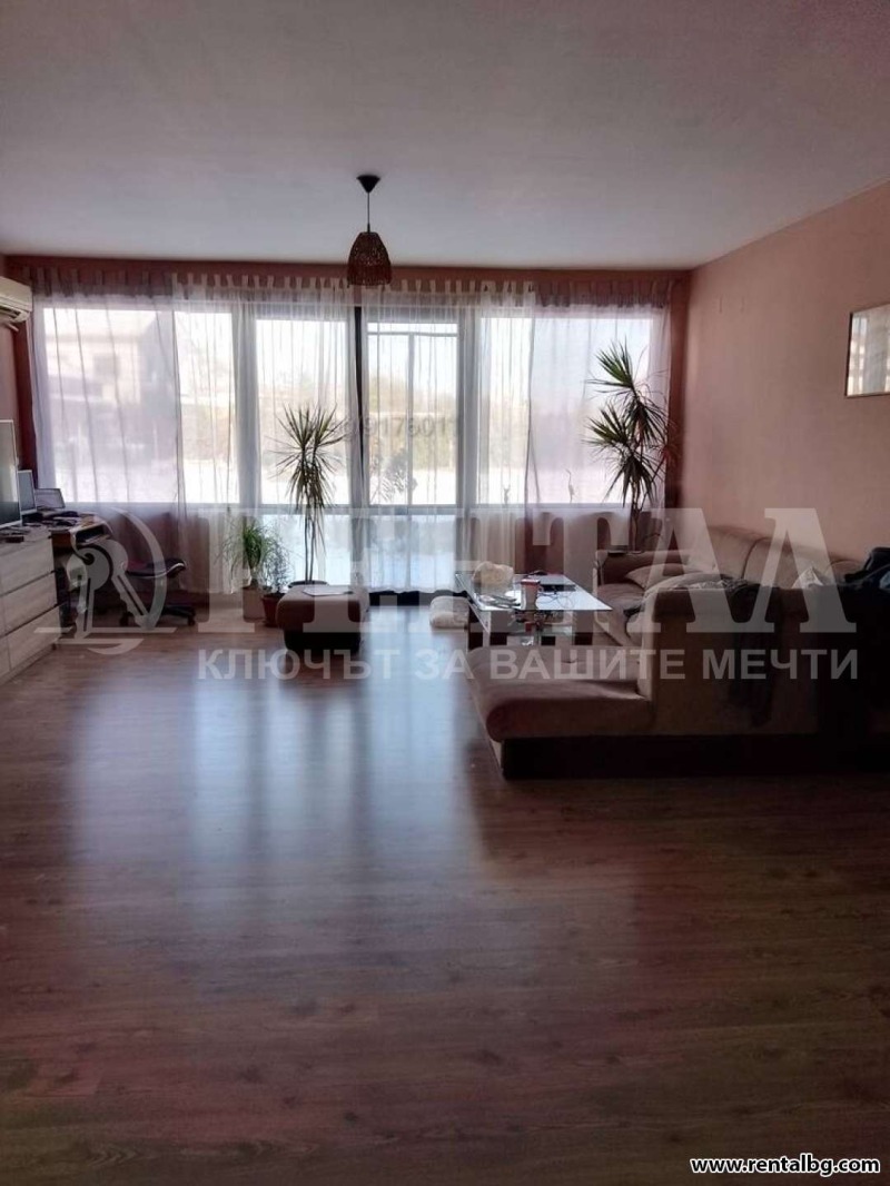 Продава  Къща, област Пловдив, с. Скутаре •  250 000 EUR • ID 27362878 — holmes.bg - [1] 