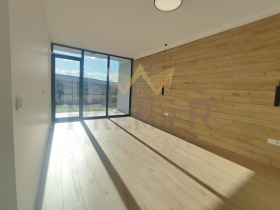 Кућа Царква, регион Добрицх 4
