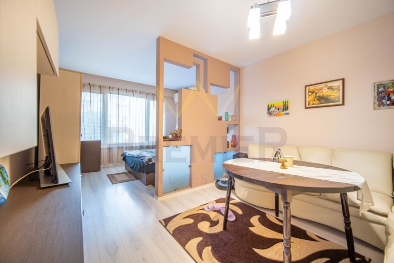 Продава  2-стаен град Добрич , Център , 70 кв.м | 62514386 - изображение [2]