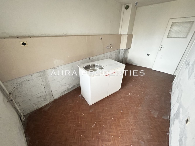 Продава 2-СТАЕН, гр. Разград, Освобождение, снимка 4 - Апартаменти - 52602903