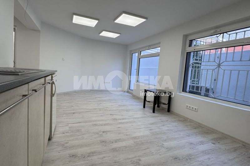 Продава МАГАЗИН, гр. Варна, Колхозен пазар