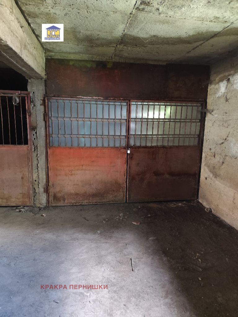Satılık  Garaj Pernik , Centar , 18 metrekare | 66311403