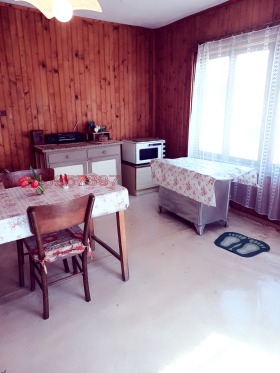 Продава къща област Пазарджик с. Лесичово - [1] 