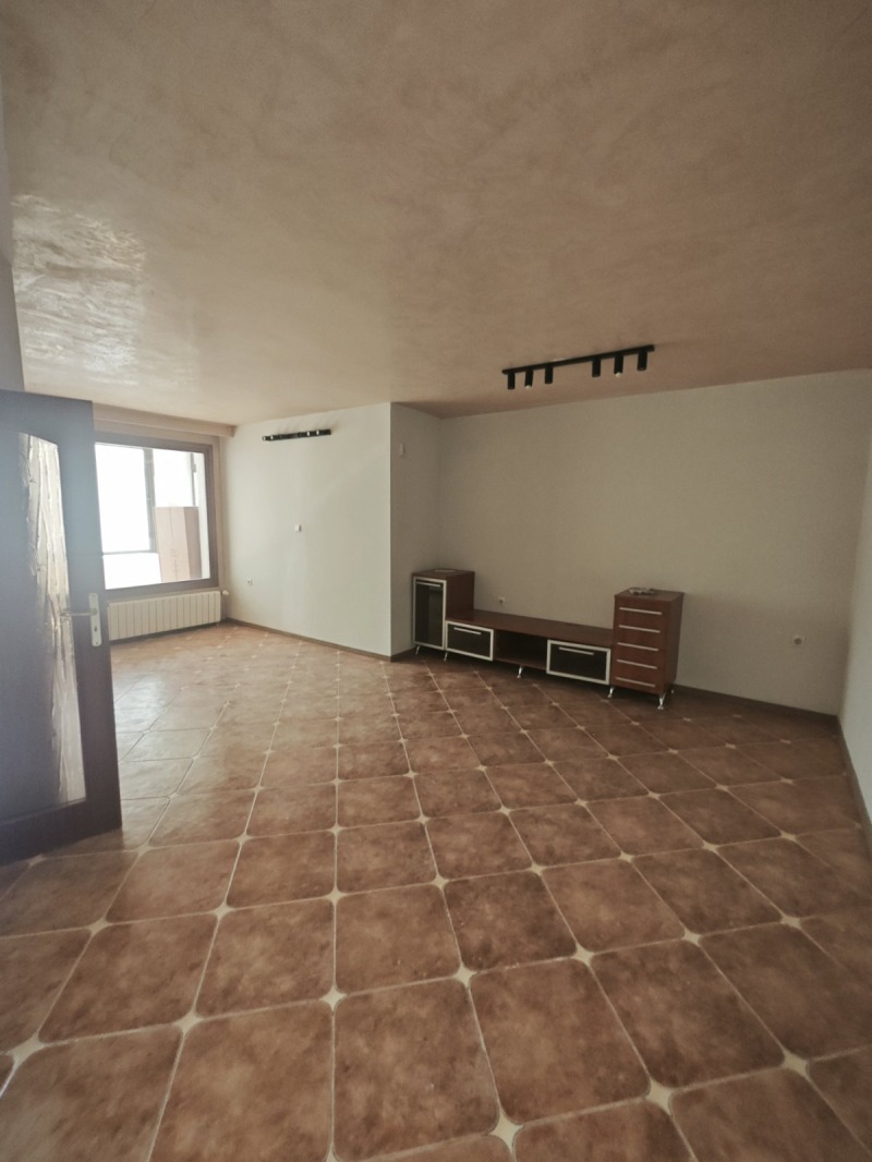 Myytävänä  1 makuuhuone Pleven , Idealen tsentar , 84 neliömetriä | 87548492 - kuva [2]