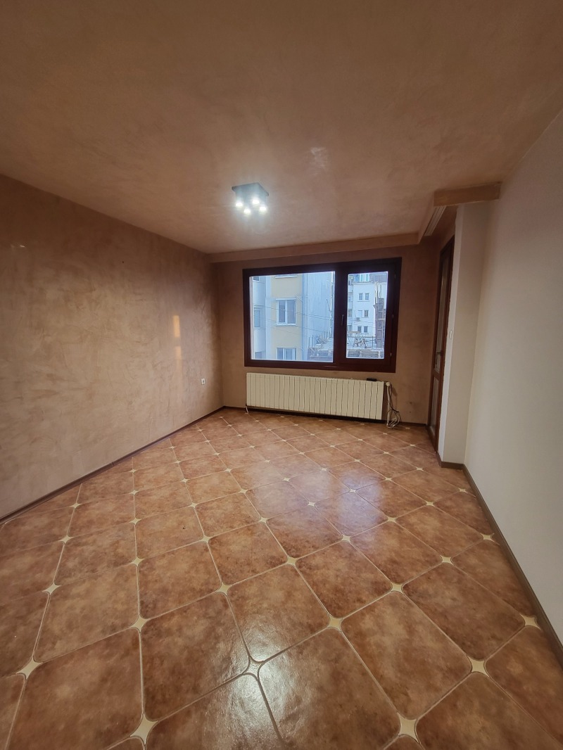 Myytävänä  1 makuuhuone Pleven , Idealen tsentar , 84 neliömetriä | 87548492 - kuva [15]