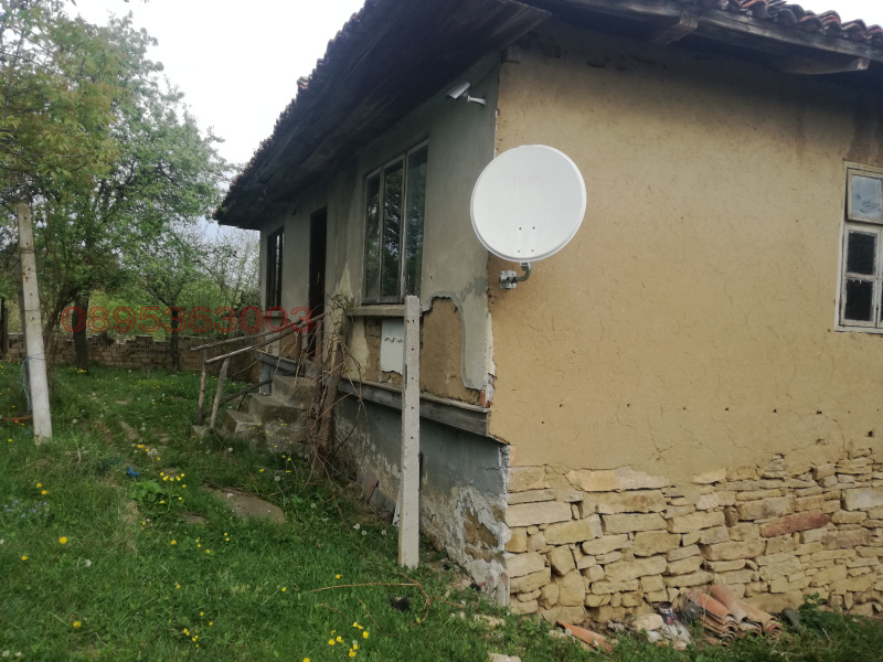 Продава КЪЩА, с. Кьосевци, област Търговище, снимка 3 - Къщи - 52754490