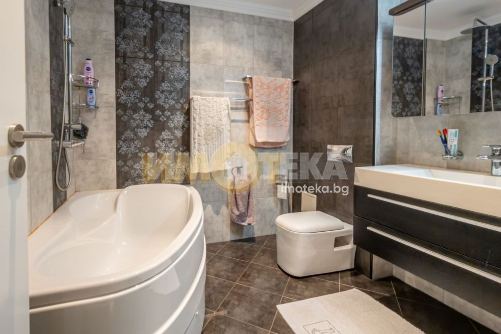 Продава 3-СТАЕН, гр. Варна, Бриз, снимка 11 - Апартаменти - 53494434