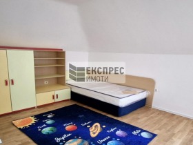 2 Schlafzimmer Zentar, Warna 7