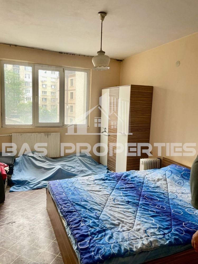Продава 3-СТАЕН, гр. София, Красно село