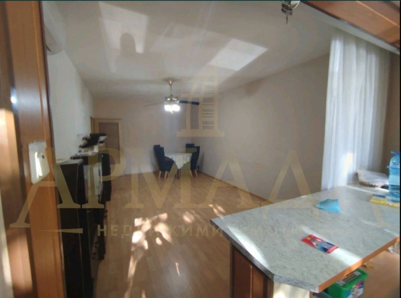 For Sale  2 bedroom Plovdiv , Kyuchuk Parizh , 93 sq.m | 52896500 - image [2]